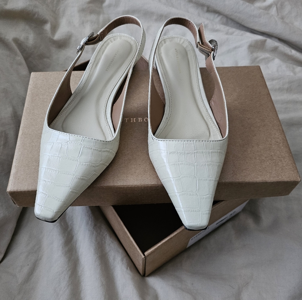 Anthropologie White Croc-Embossed Flats